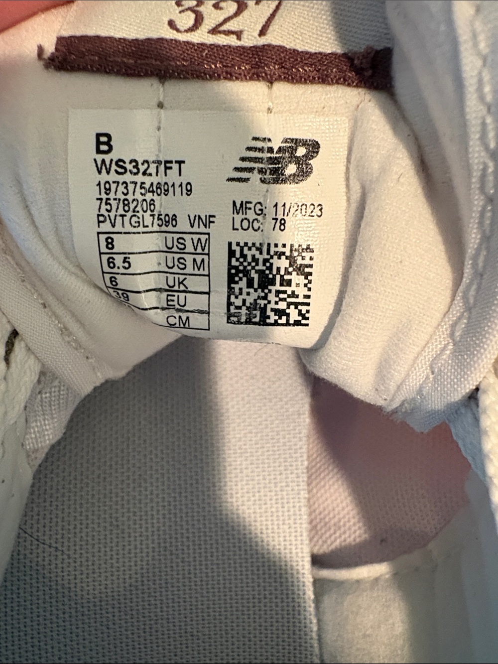 New Balance 327 - Picture 6 of 6